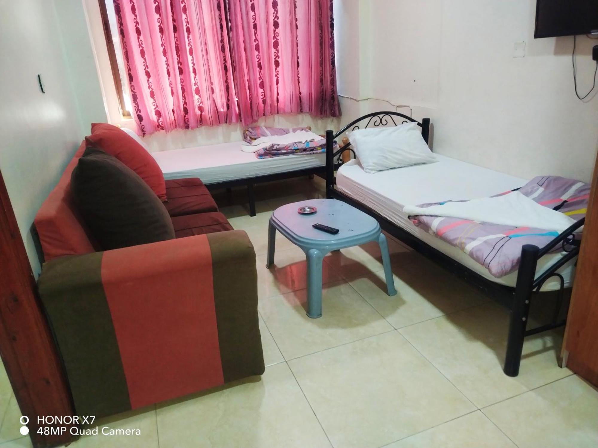 Farah Plaza Hostel &Hotel Apartments Акаба Стая снимка